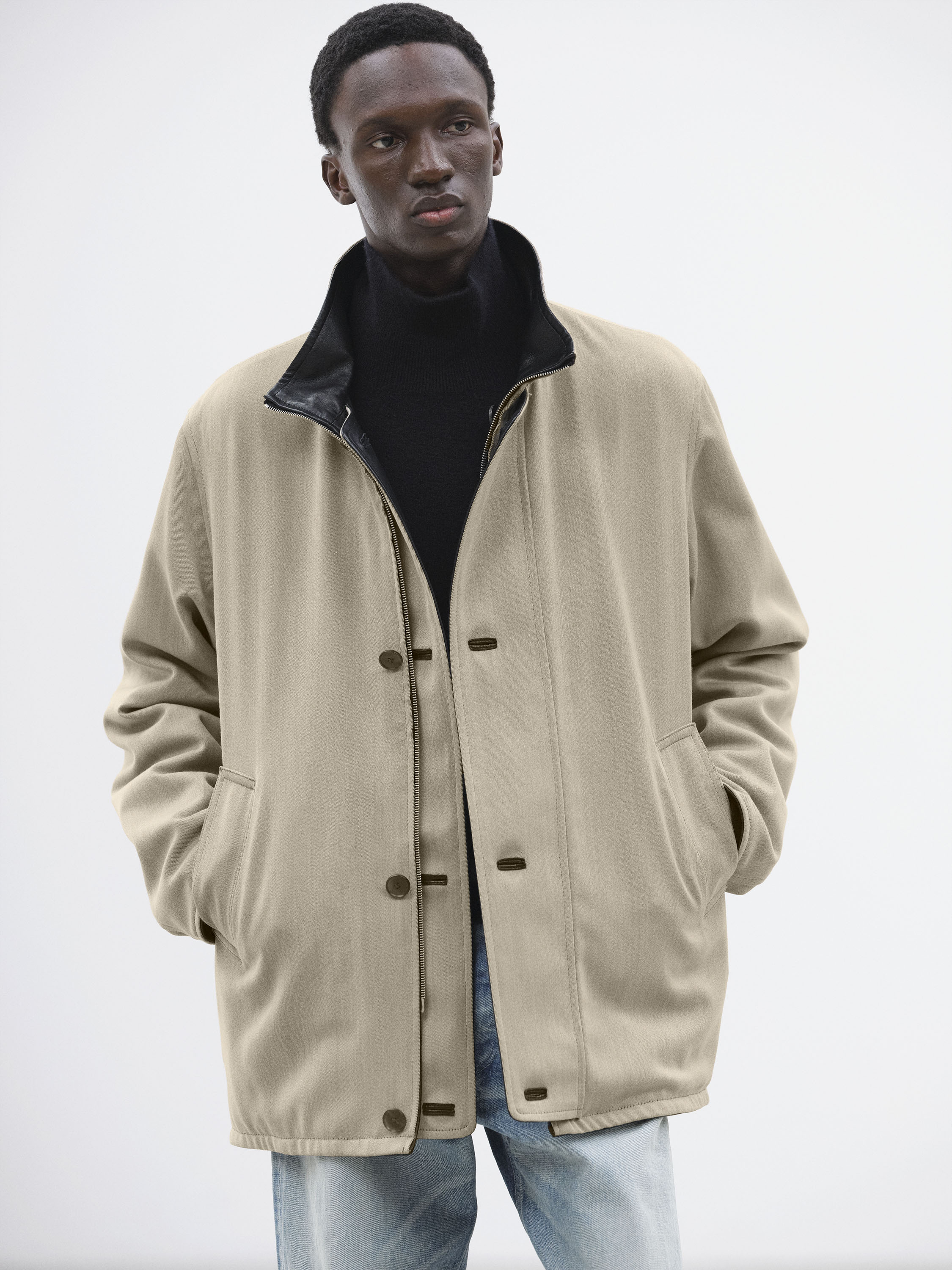 AURALEE REVERSIBLE WOOL TWISTED TWILL / SHEEP LEATHER HALF COAT